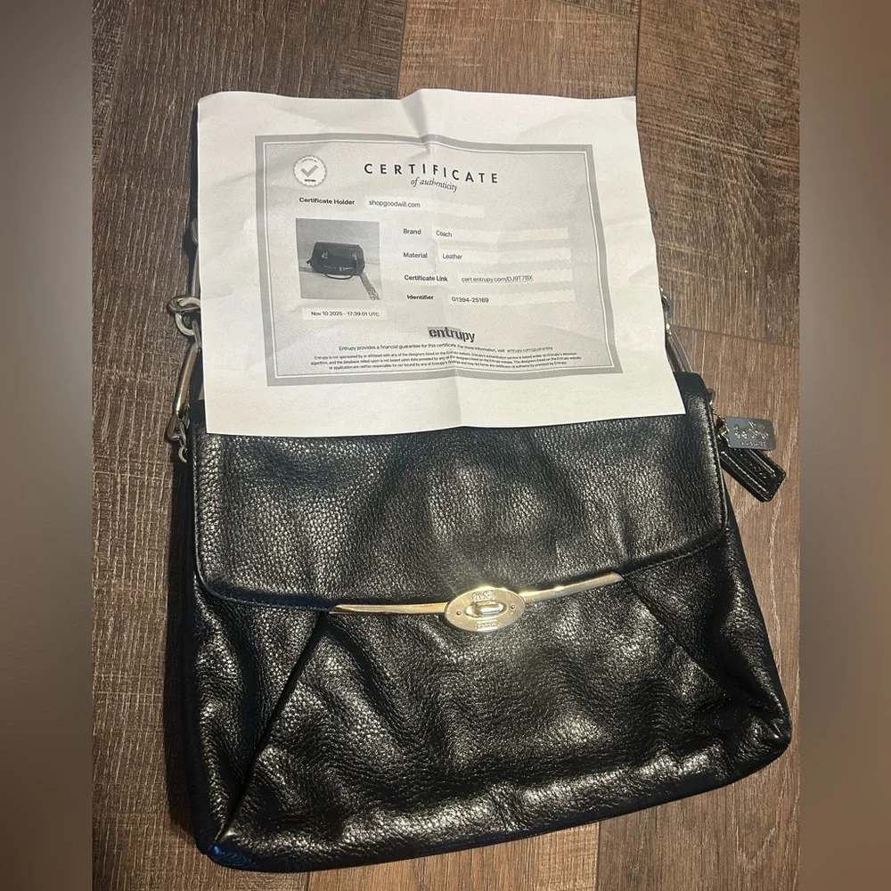 Coach black leather shoulder bag with gold accents - Picture 2 of 11